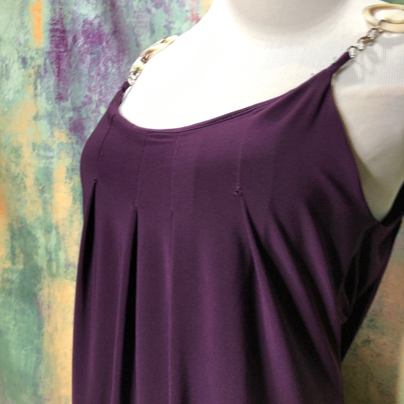 📌 Mon Ame USA Top with Sexy Back Neckline - Picture 5 of 8